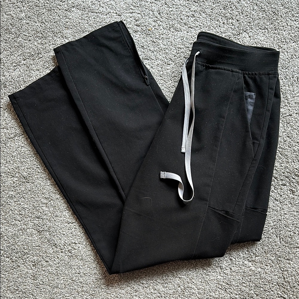 Figs Alwar slim fit cargo scrub pants